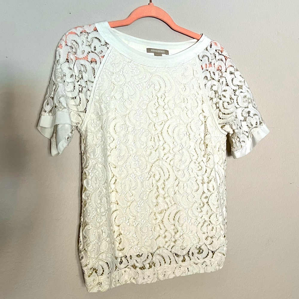 Banana Republic embroidered lace top - Small